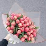 pilnavidurių tulpių puokštė columbus