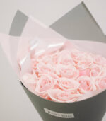 Puokštė iš rausvų rožių