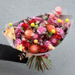 Rudeniška bordinių spalvų puokštė