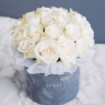 Baltų rožių dėžutė