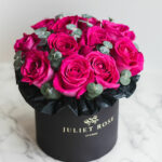 Rožinių rožių ir eukalipto dėžutė