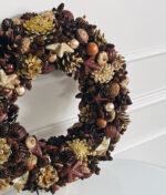 Išskirtinis, rankų darbo kankorėžių vainikas