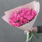 Rožinės bijūninės rožės