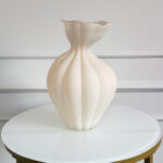 Stiklinė vaza švelnios kreminės spalvos „Ivory Flow“