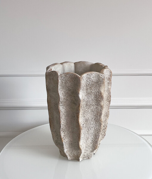 Masivi vaza pilkšvos spalvos Stone Essence
