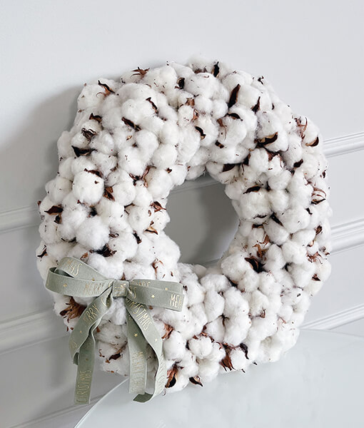 Rankų darbo kalėdinis vainikas iš medvilnės